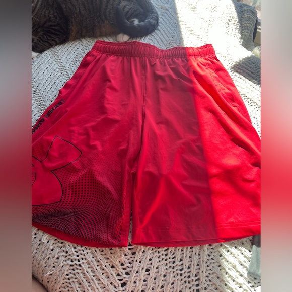 under armor shorts - Picture 2 of 2